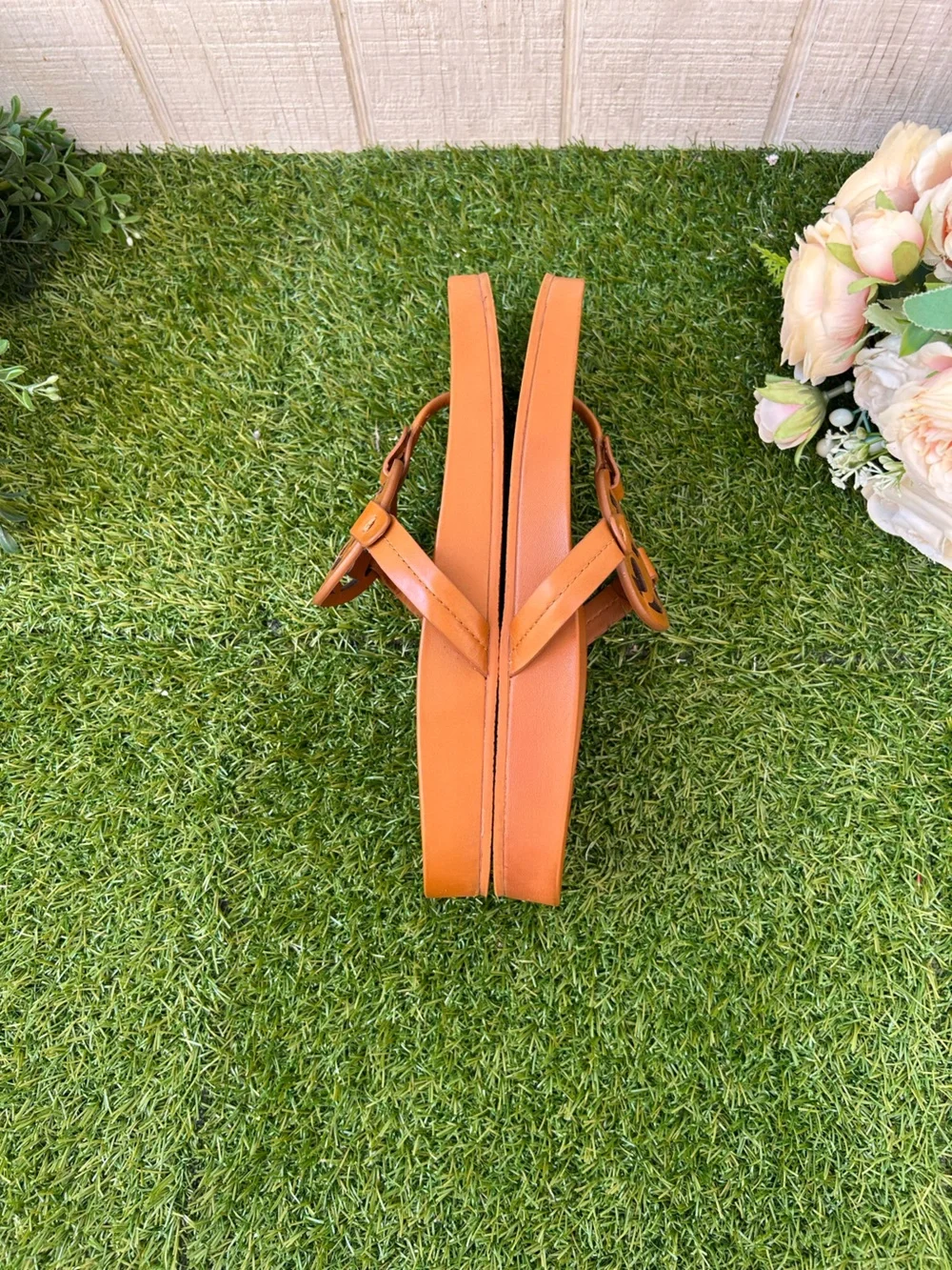 Tory Burch lightweight ergonomic
